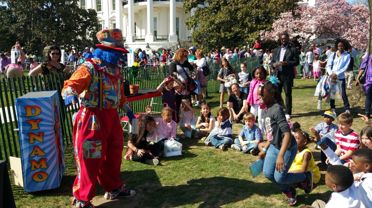 Dynamikemagic's tweet image. Dynamo entertaining kids at the White House Easter Egg Roll.