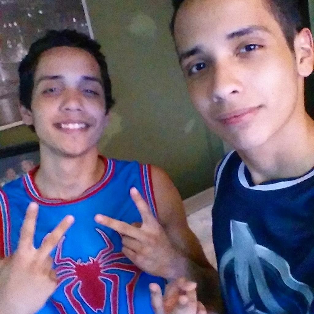 nathan_bo21's tweet image. These shirts in memory of Amad. Also Im a Marvel Fan and can't wait for Avengers 2! #RIPAmad #AvengersAgeOfUltron !!