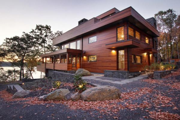 designmilk's tweet image. A Weekend Home Along the Banks of the Hudson River bit.ly/1EjFhN8