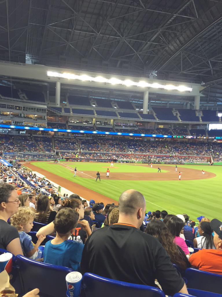 j__jax's tweet photo. Great time @MarlinsPark was able to be on the field minutes after the the Rays and Marlins were #CBswings http://t.co/fFKqEXIhiF