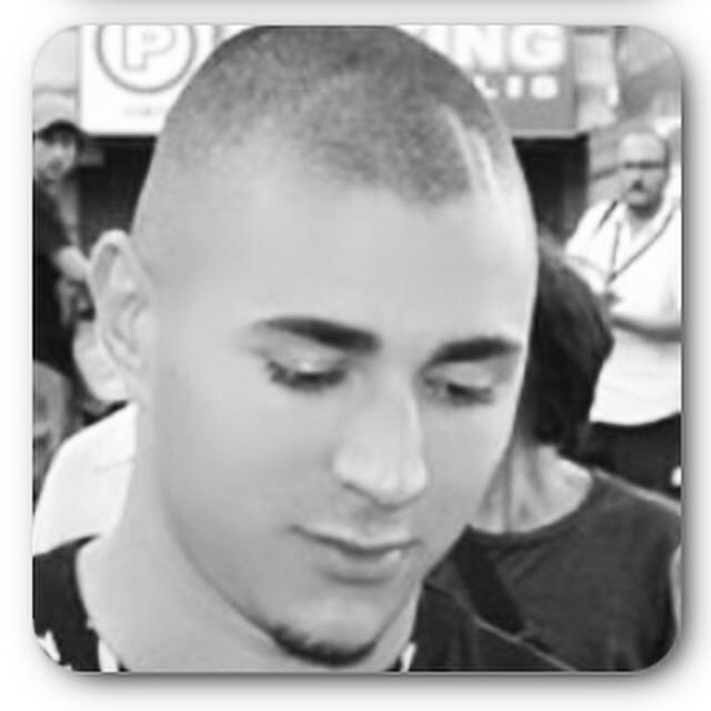 MrsElena_M's tweet photo. @Benzema #BenzemaPerfectPlayer #KarimStyle #KB #KB10 #Benzema 😍😍😍😍 http://t.co/au7PtL0q7c