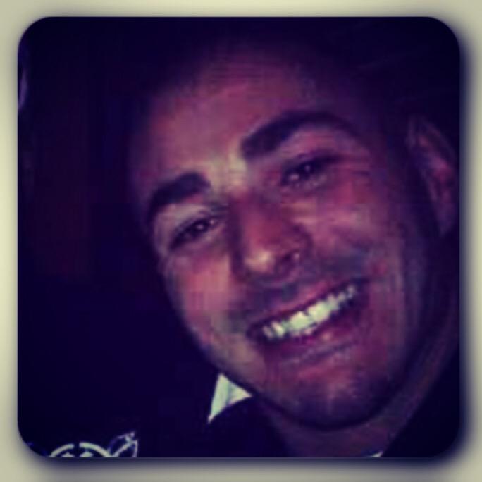 MrsElena_M's tweet photo. @Benzema #BenzemaPerfectPlayer #Benzema #KarimStyle #KB #KB10 😍😍😍😍😍😍😍😍 http://t.co/aUZfjViTEz