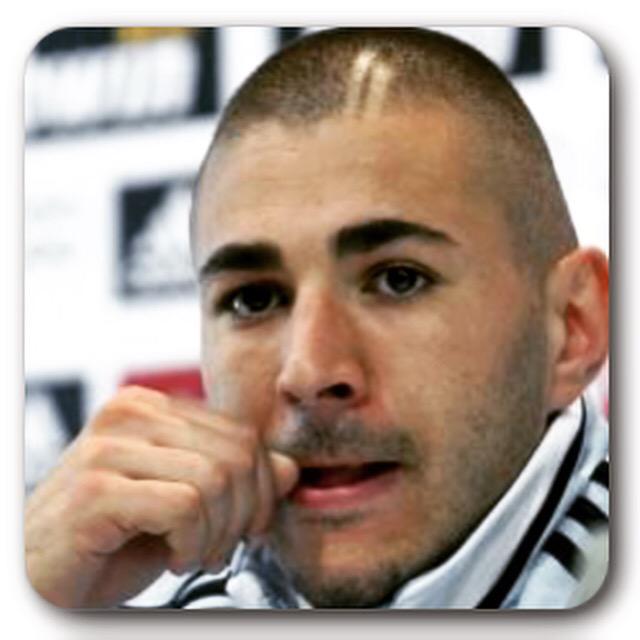 MrsElena_M's tweet photo. @Benzema #KB10 #KB #KarimStyle #Benzema #BenzemaPerfectPlayer 😍😍😍😍😍 http://t.co/1oT6mTJUB1