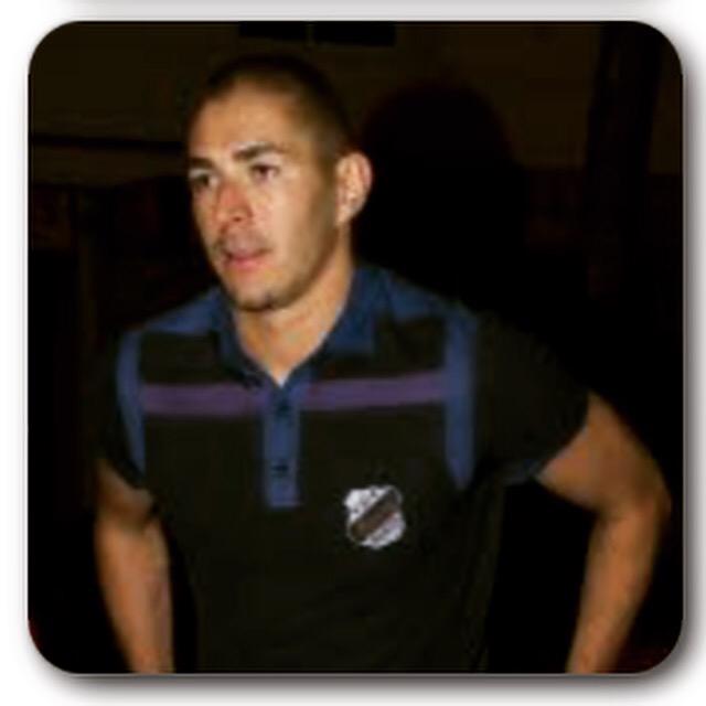 MrsElena_M's tweet photo. @Benzema #KB10 #KB #KarimStyle #Benzema #BenzemaPerfectPlayer 😍😍😍😍😍 http://t.co/1oT6mTJUB1