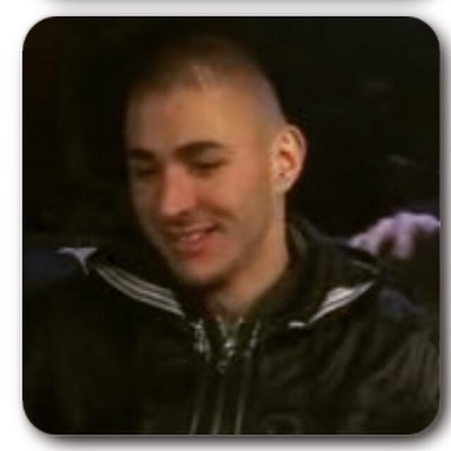 MrsElena_M's tweet photo. @Benzema #BenzemaPerfectPlayer #Benzema #KarimStyle #KB #KB10 😍😍😍😍😍 http://t.co/HrfV6TULZH