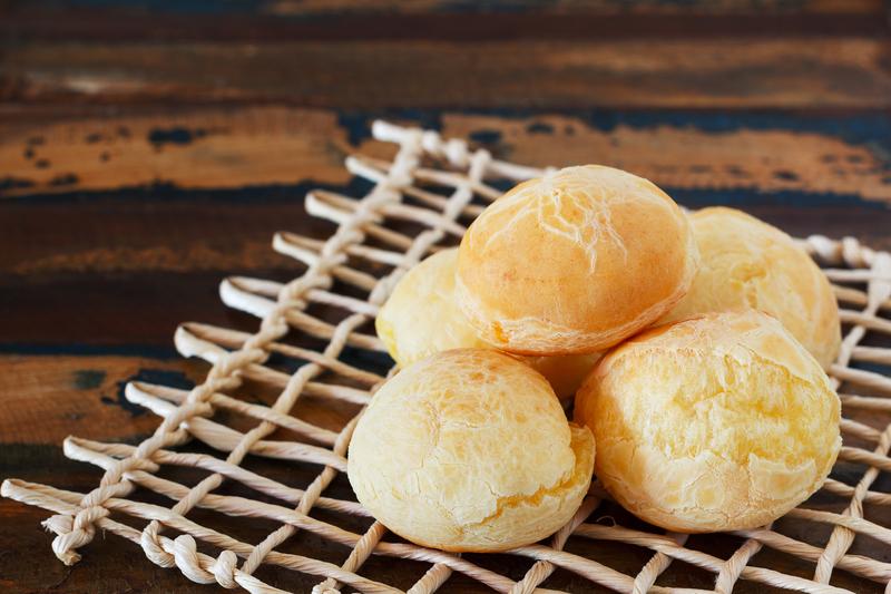 CaribbeanFoodLU's tweet photo. How to Bake Brazilian Cheese Bread (Pao de Queijo) #braziliancheesebread #cheesebreadrecipe http://t.co/5uco0D2yYb http://t.co/Ih4Gqwc491