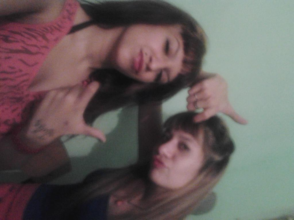 LaaChinnii's tweet photo. Te amooo amigaaaa por estos 6 años de amistaddd mas allaaa de todooo... http://t.co/UjYG7HFYN5