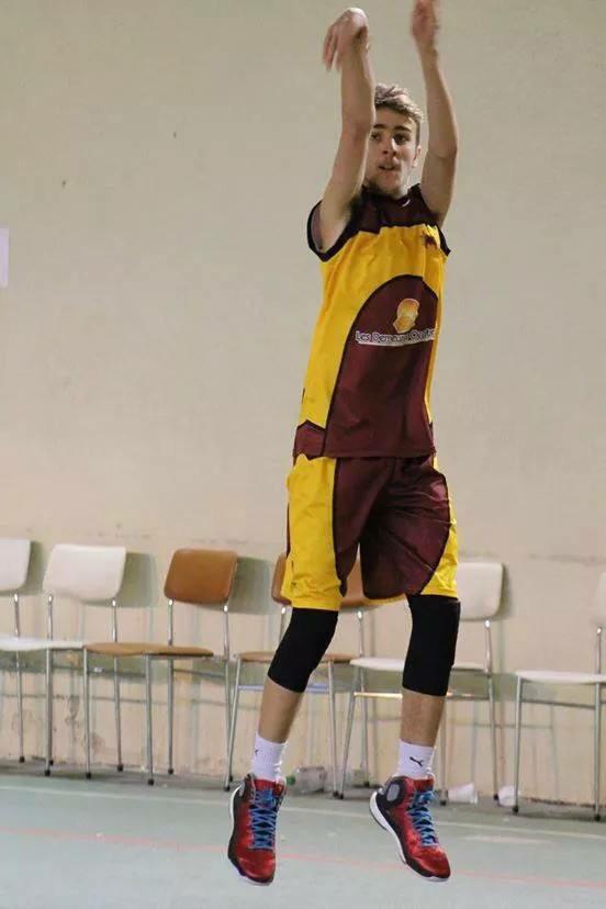AllStarGame024's tweet photo. Nils Palais sera le deuxième représentant de l'AOL Basket Périgueux. Il évoluera avec l'équipe Dordogne EST #ASG24 http://t.co/a74CHshb7u