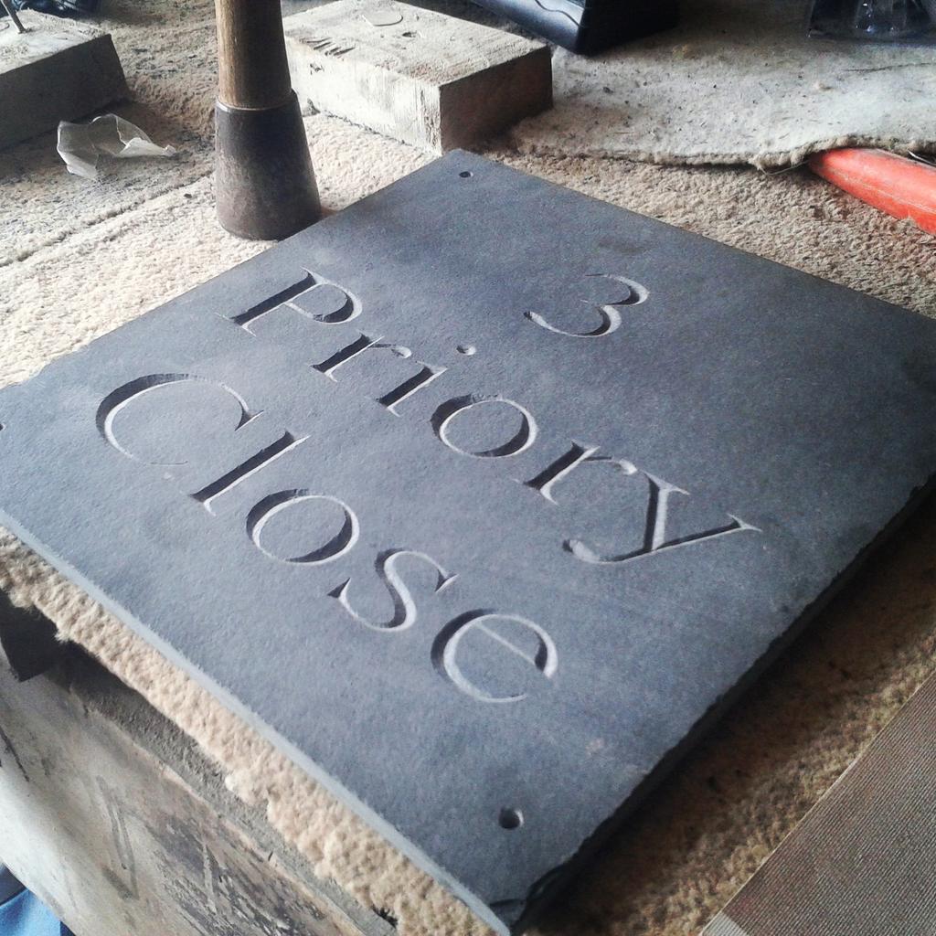 welshddkmason's tweet photo. For prices on #datestones  and #housesigins . Call 07999230242  Darren .  #handmade @UKBusinessRT #cardiff #wales http://t.co/dT9llAGGJc