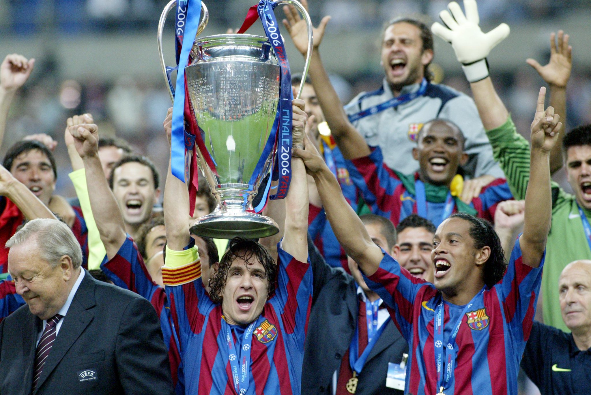  Happy birthday Carles Puyol . We always miss ur courage and leadership :\) 