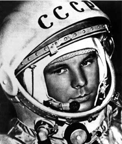AstroPopDC's tweet photo. ...and may we continue to explore our universe and may science fiction continue to inspire us... #YurisNight #C2YN http://t.co/4t91xPaT6X