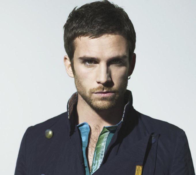 Happy 37th birthday to Guy Berryman of 