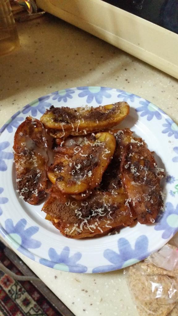 So....my dad has an obsession with making pisang keju....#yumyuminmytum