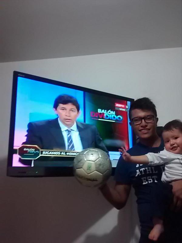 wiilh26's tweet photo. @BD_ESPN amigos un saludo desde Bogota con mi hijo.hinchas de NACIONAL @patronbermudez @titopuccettic @andresmarocco http://t.co/k2WTRMMjsq