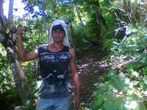 Kakak saya pas puncak londa