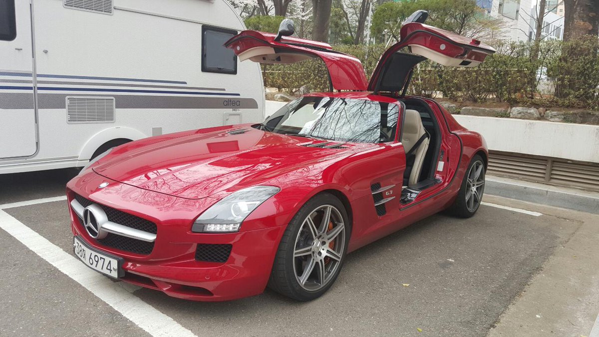 bangji89's tweet photo. 벤츠 스포츠카,, 슈퍼카죠!! 벤츠 SLS 63AMG 시승기!!
아우디 R8 V10 쿠페와 정신없는 하루~~ ㅎㅎ
http://t.co/0GM59qSbrB http://t.co/ahaZg7257N