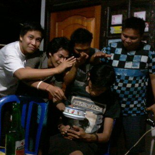 BTuerah's tweet photo. Rusak @RickyTicoalu ..
Kwkwkw http://t.co/xwqh12fR4W