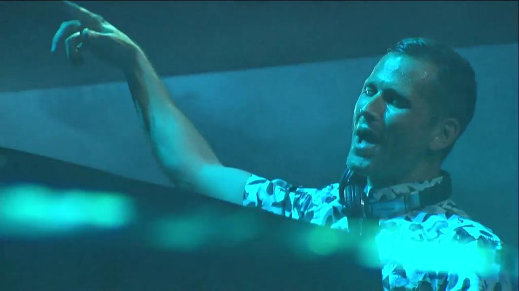 mattsaltzman's tweet photo. @kaskade coachella. Mind blowing set!!! #Kaskade #Coachella2015 #Coachella http://t.co/GwhzqroYTZ