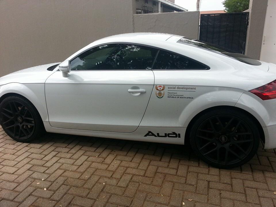 ItsYourDriver's tweet photo. "@kakspotter This is no photo shop this is social Development !! http://t.co/NCdfdC9AtI" Hm.. Noticed a few optional Mags too! #SuchWaste