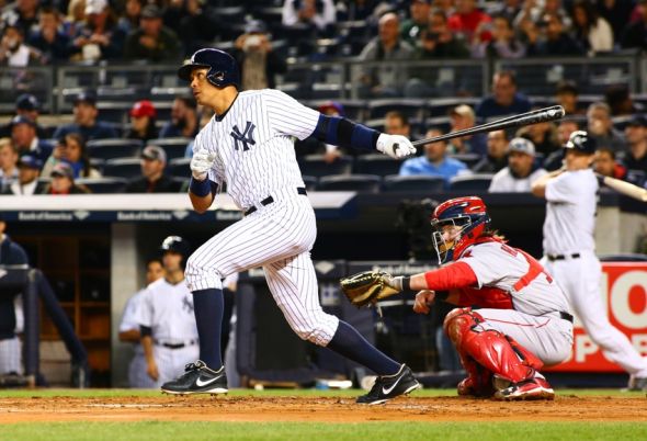 SportsGl0ry's tweet image. Yankees slug way away from sweep against Red Sox dlvr.it/9MZ69M #MLB #MLBBlog