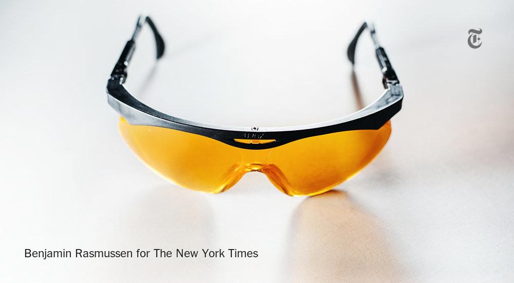 nytimes's tweet image. Can orange glasses help you sleep better? nyti.ms/1agkZHz