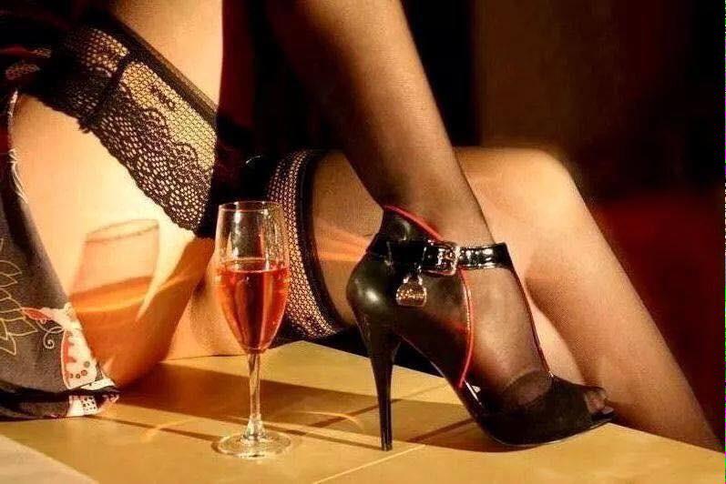 DevineEscorts's tweet photo. #DevineEscorts #Elegance #erotic #intimacy #passion #Seduction http://t.co/jKehiSp0ec