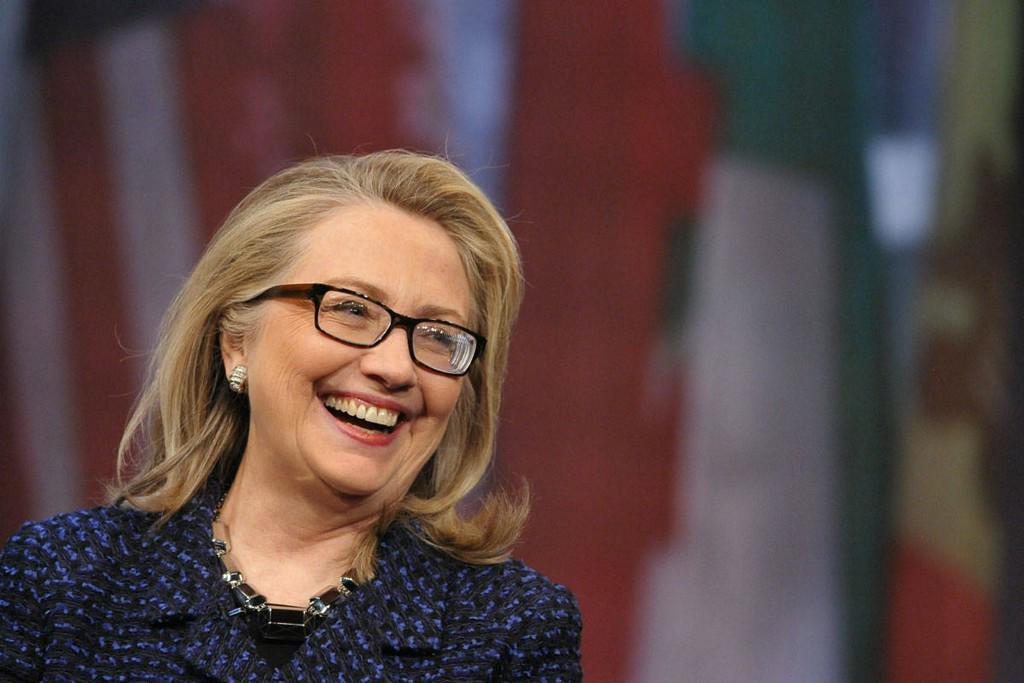 ELLEmagazine's tweet photo. Hillary Clinton to Run for President in 2016 http://t.co/KsWbDu4CDw http://t.co/8y1jjDrAm1