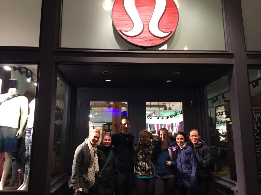 Athlete_Centre's tweet photo. Bringing Yoga Medicine to participants at @lululemon in Victoria. #eastmeetswest #amazingAT http://t.co/KUnRNgkjjG