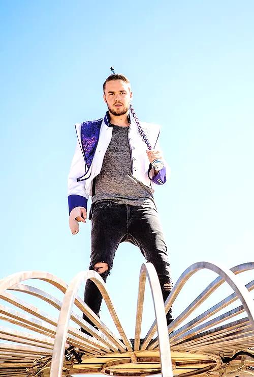 liamxcrp's tweet photo. ok.hi. http://t.co/qvf3IiWUId
