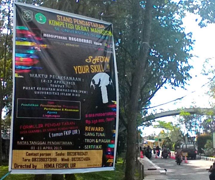 HIMIA Fisipol taja Debat Ilmiah se-UIR aklamasi.co/2015/04/13/him…