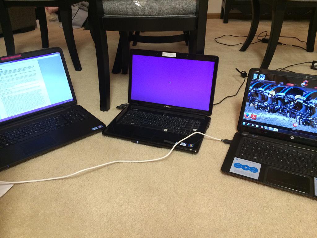 SavannahMcPeek's tweet image. This is my life tonight. #TechDifficulties