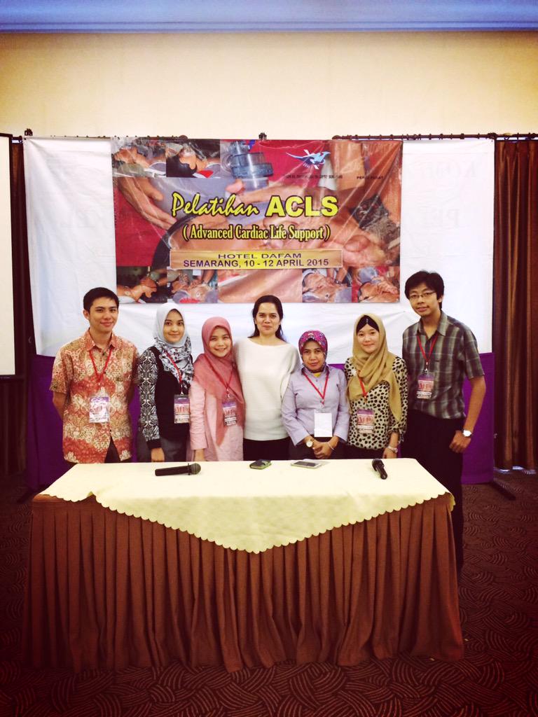 nadpeey's tweet photo. ACLS course done 💪 http://t.co/4AfAWAD8gZ