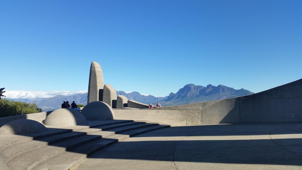 Let us book your stay in the Cape Winelands &amp; visit the Afrikaans Language Monument - Taste Wine - play golf &amp; more.