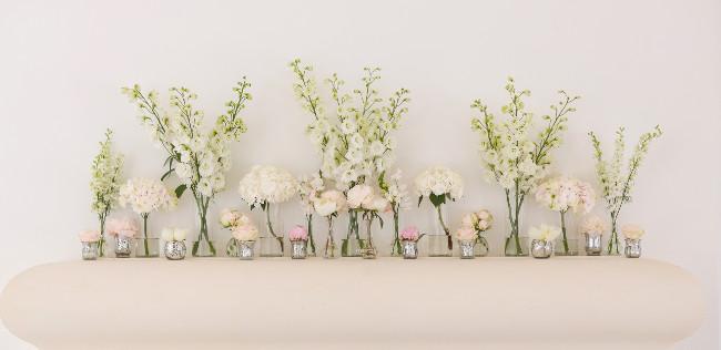 Weddingmagazine's tweet image. The creative floral displays at this gorgeous Surrey #wedding make our hearts skip a beat: bit.ly/1N25qW5