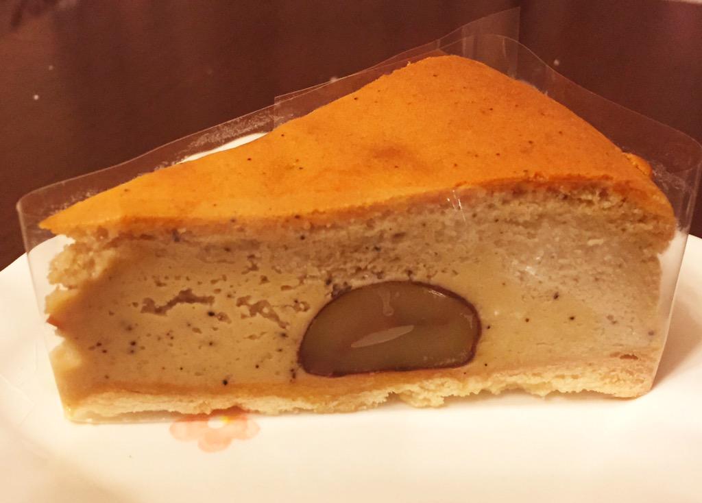 レオ 浦和ではちょいと知られた ダンテのチーズケーキ これはマロンチーズケーキ Http T Co Mhnh5e7fb3 Twitter