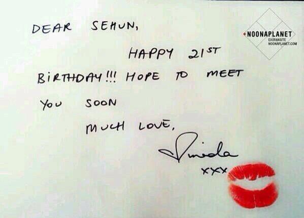 Aduh Miranda kerr...\" Apa\"an kamu :\" RT_fanxing she\s greeted him a happy bday two years strai  