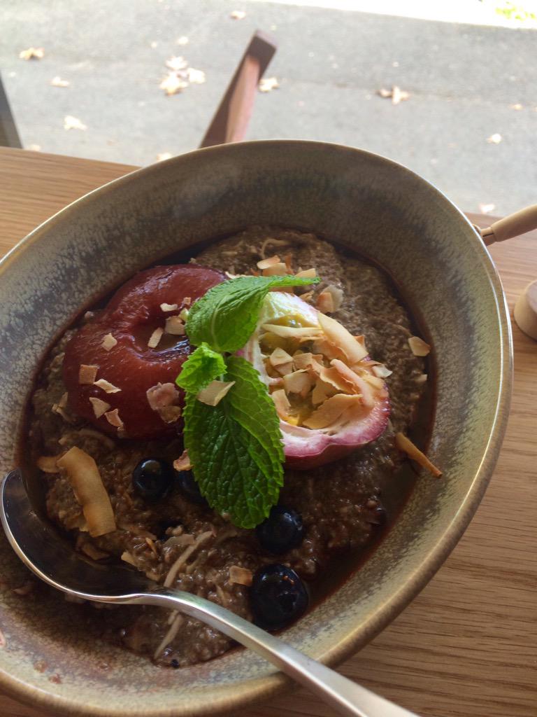 #Chia porridge is so popular right now but mix it up with a warm porridge version! Thanks to 3 Ducks In A Row cafe!
