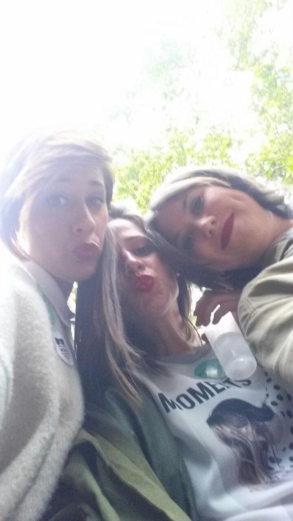 mro_maria's tweet photo. #Entierro #Bando @belensopa @SmMariajo @Susana_bicho http://t.co/uPAkxtUc1a
