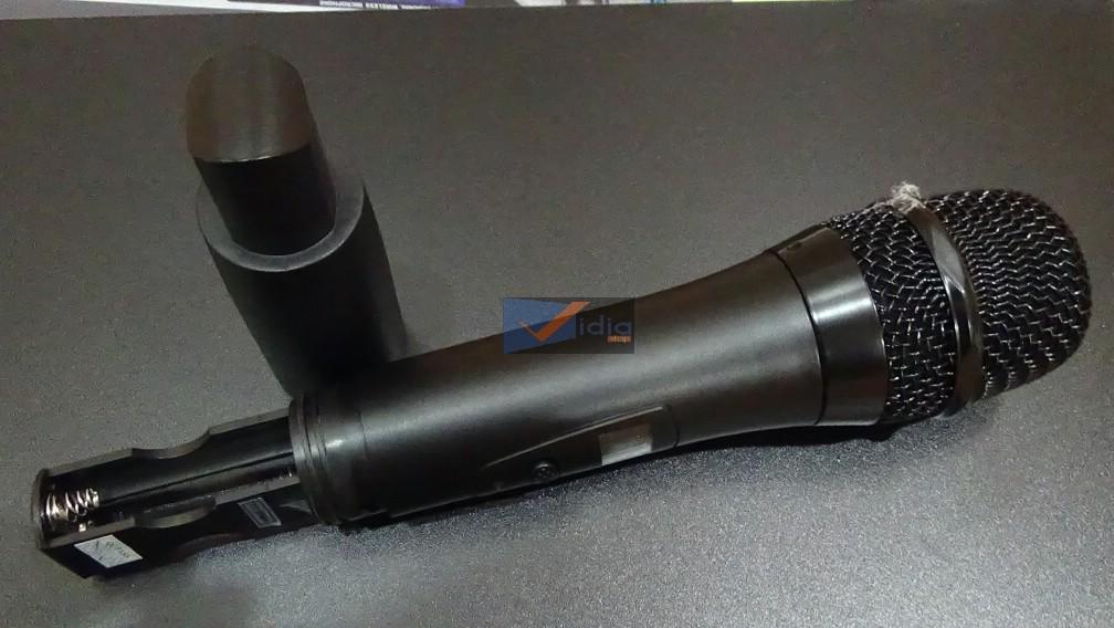 dankaraokehay's tweet photo. Nâng Cao #Chất #Lượng Của Dàn #Karaoke Với Micro Boss MT-990
http://t.co/vDNo5vIsUs http://t.co/TdbIy44C96