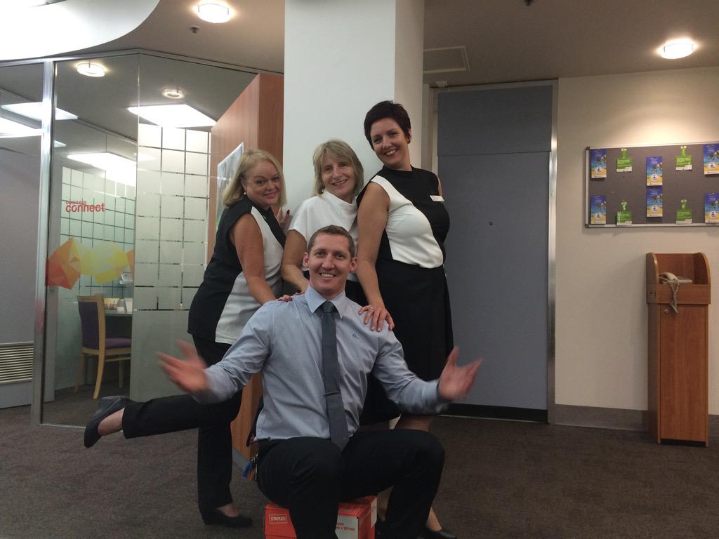 Cazzie2Lane's tweet photo. @GillamRoss @RachinBris @dragonbrisnorth @GreenDragonFell #rockingit #glamfam #stgorgeous http://t.co/0OFind0DNB