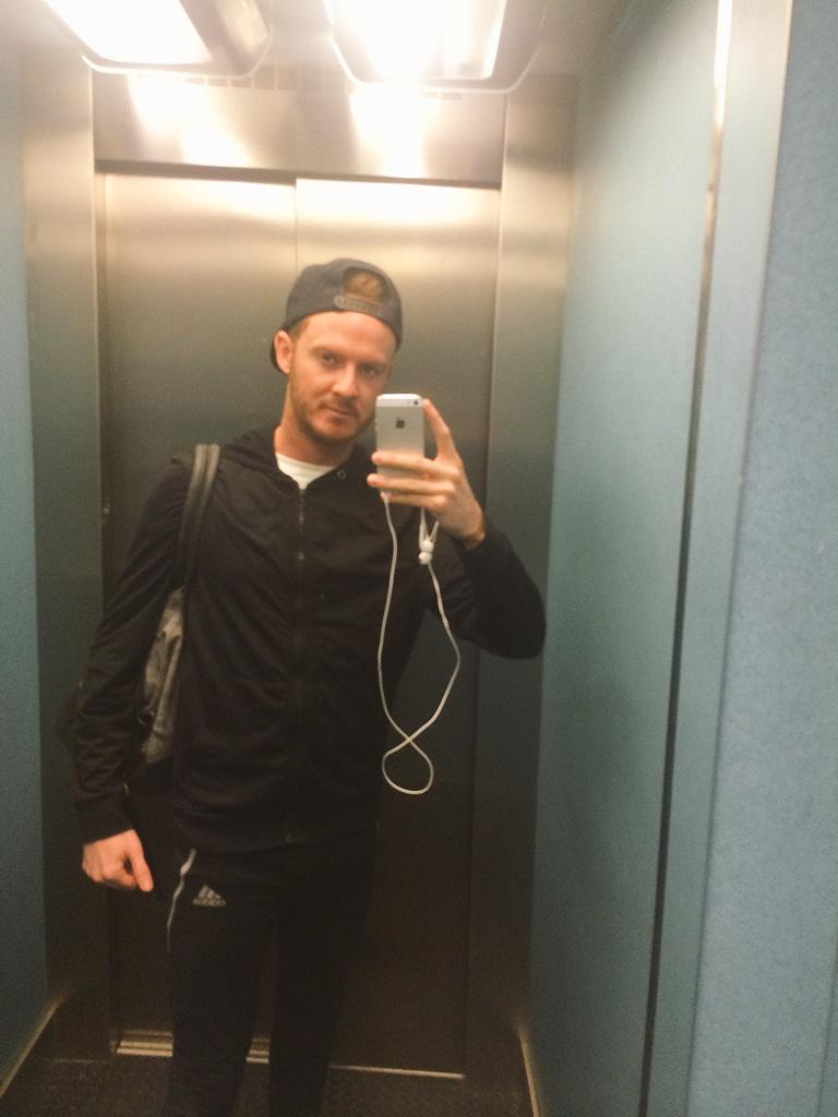 philmachugh's tweet photo. And so it begins... Day 1 of 90! @Amazing12week #ItBoy #FitBoy #Fitness Wish me luck... http://t.co/wMP6AIppRU