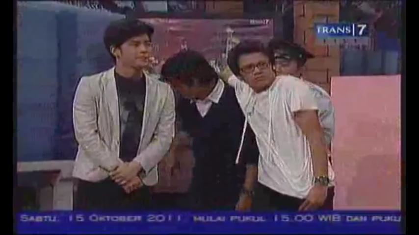 Mimin abis nonton OVJ yg hantu stasiun nih. Ngakak banget. Hayuk ah, skali2 flashback gitu ye kan? @MrIlhm 😄😄🙌🙌✌