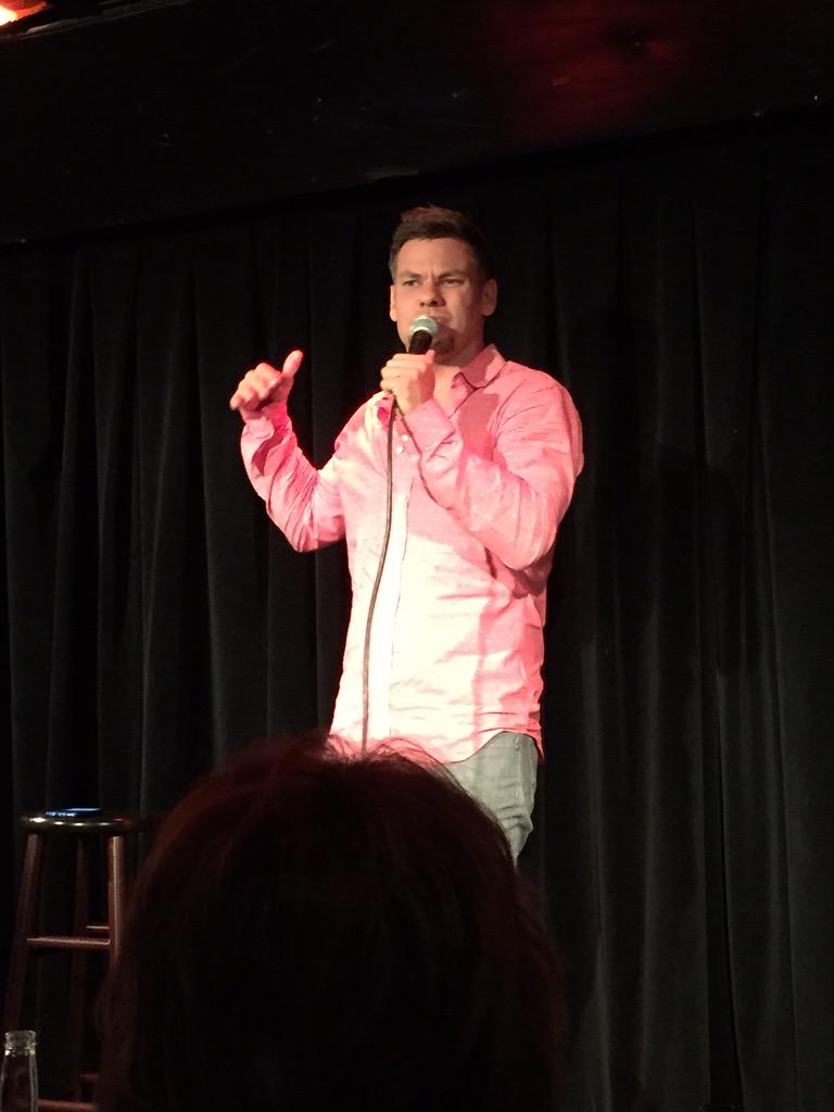 Joey6989's tweet photo. @TheoVon great show tonight.....throw a shout out if u don't mind http://t.co/mKS5aIo74W