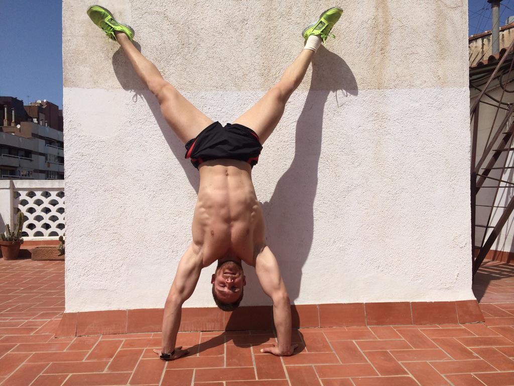 fitnessvice's tweet photo. #fit #fitness #GYMlife #sport #healthylife #health #crossfit #bodybuildingcom #body #fitnessmodel #friend #life #fun http://t.co/FrGqHFPvvU