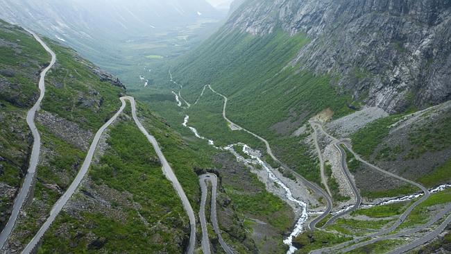 afhitcom's tweet image. The world’s 10 scariest roads. news.com.au/travel/travel-…