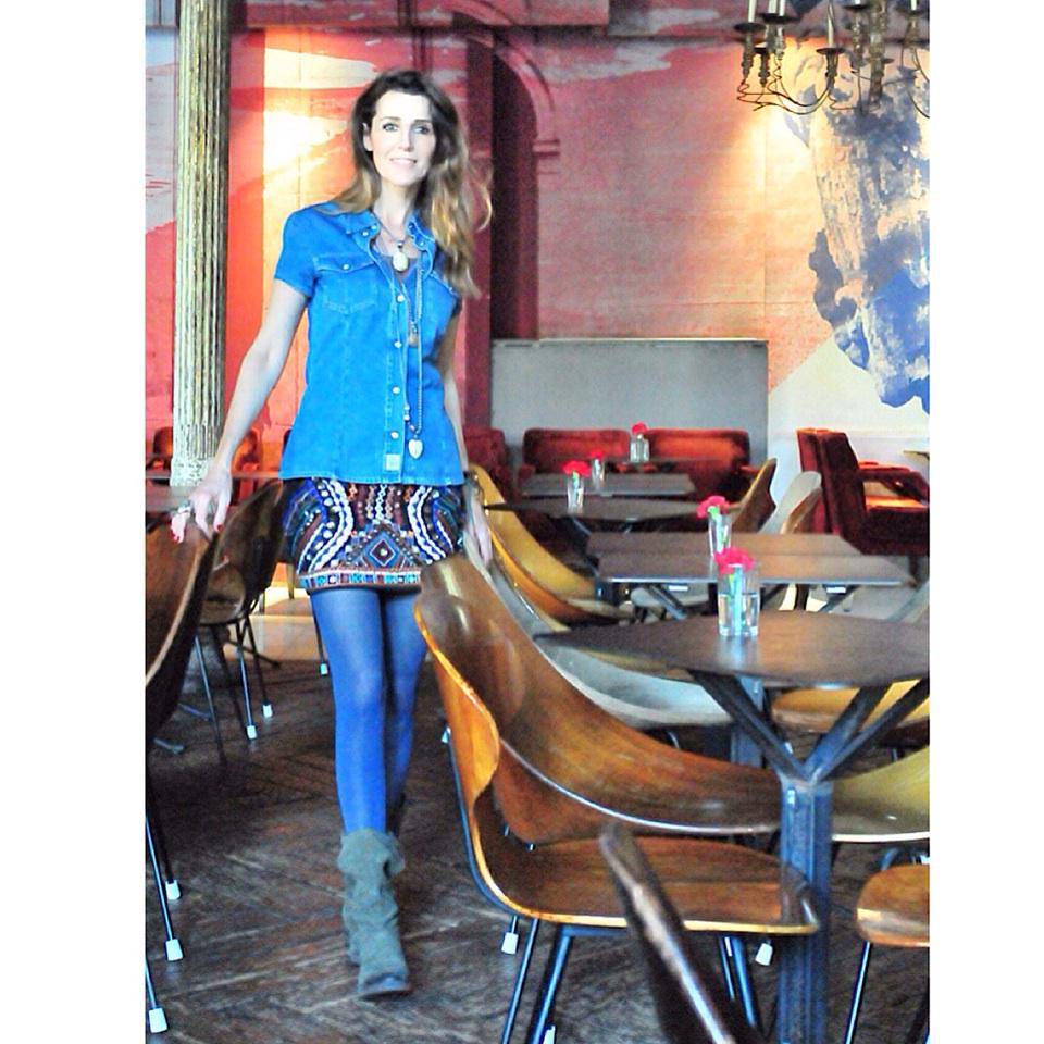 migi_sol's tweet photo. BLUE 💙 VIBES #mystyle #migisol #rockingchic #streetstyle http://t.co/zNzURxYCEq