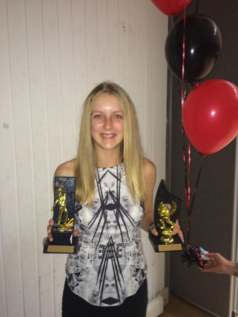 Dayna_Smith22's tweet photo. Great way 2 finish the season, batting and bowling awards plus 2 premierships! Thanks Mt Martha for the great season! http://t.co/BODD0HvKD7