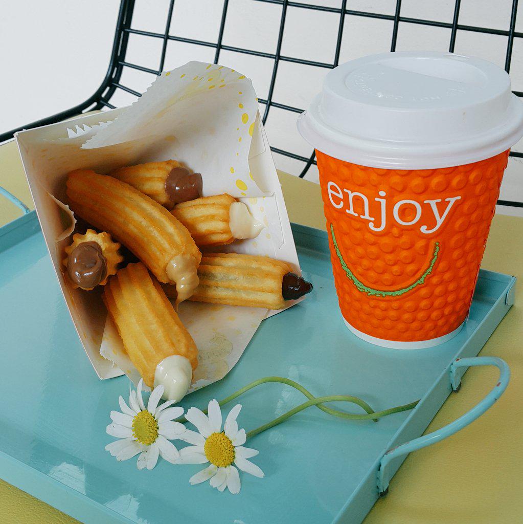 gezicigunluk's tweet photo. Blog'da şahane Churros ve Panzerotii var!..
http://t.co/QVt6XHw6ED
#LocoMatto http://t.co/YG6Dr4Y0Jj