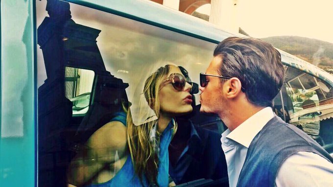 Quando un addio.contiene mille parole non dette.Si puo amare senza sfiorarsi,fare l'amore attraverso