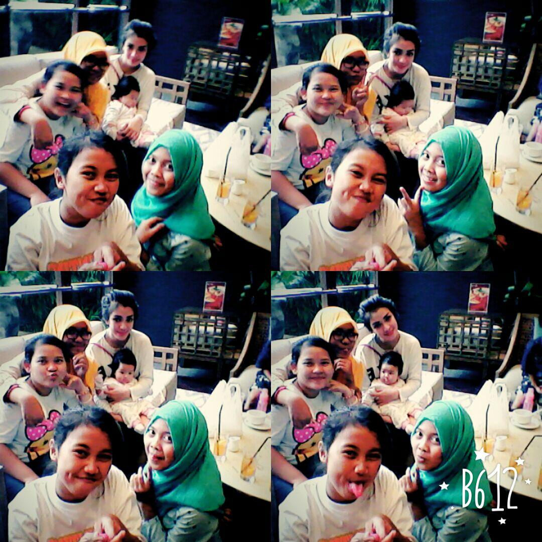 Apriliaaadevi's tweet photo. Kita @YulianaRiska12 @Veraaprilia_10  kangennnnnn Baby Elsha &amp; MomNinds @nindah_R huhu 😭😭😭 MeetUp yuk 😂😂 http://t.co/bx0i3QrAtL